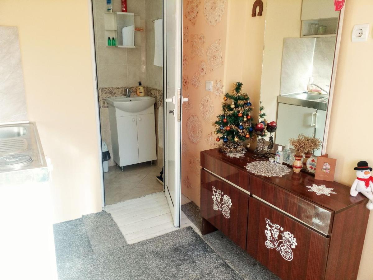 Guest House Emiliya Ovchartsi  Экстерьер фото