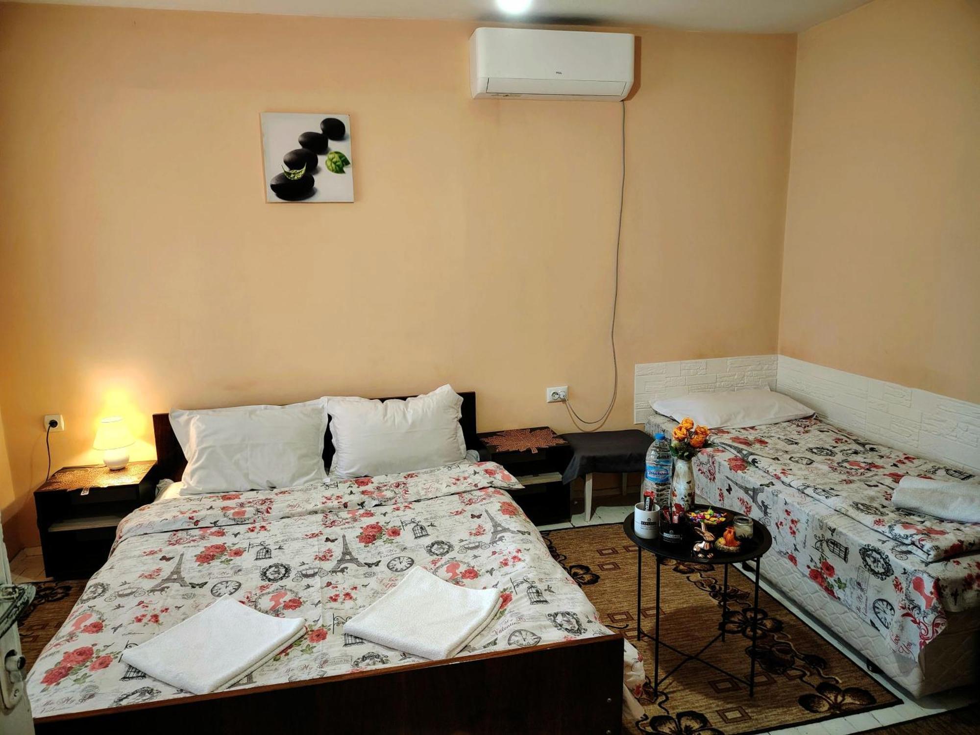 Guest House Emiliya Ovchartsi  Экстерьер фото